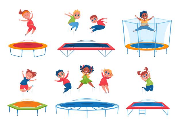 트램폴린에 뛰어 다니는 아이들. 행복한 소년, 여자 수신 거부 및 재미. 활기찬 아이들이 함께 점프합니다. 그룹 야외 활동 만화 벡터 세트 - 트램폴린 stock illustrations