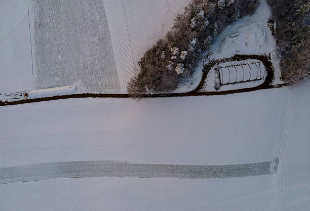 istock Unfisnished hallway in the snow 1311790868