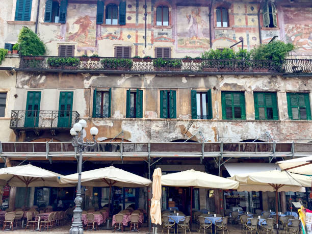 istock VERONA, ITALY 1311843167
