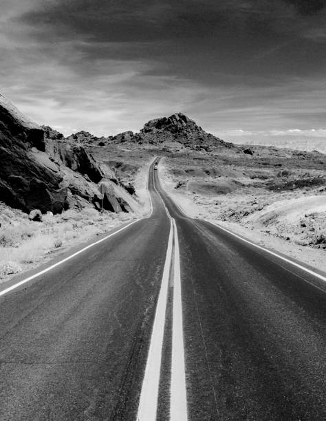Travel to Valley of Fire, Arizona.