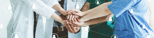 grafico del gruppo di medici con team di rete medica - doctor healthcare and medicine human resources teamwork foto e immagini stock