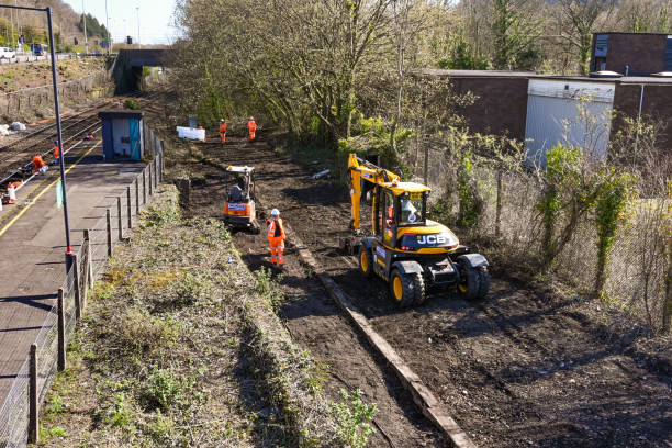 サウスウェールズ鉄道網を改善するための鉄道エンジニアリング作業 - glade land construction vehicle built structure ストックフォトと画像