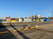 bauindustrielle-arbeiten-unter-der-br%C3