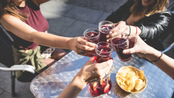 Tourist women in Madrid: finally traveling after Covid pandemic Tourist women in  Madrid: finally traveling after Covid pandemic vermouth stock pictures, royalty-free photos & images