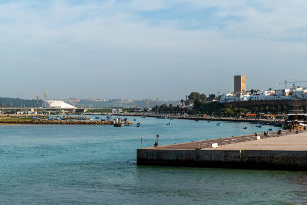 landschaft am fluss in rabat, marokko - salé city stock-fotos und bilder