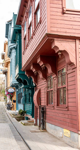 istock History in Kuzguncuk 1312110156