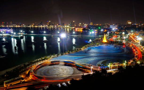 pattaya, píer de bali hai. antes de covid 19. - bali hai - fotografias e filmes do acervo