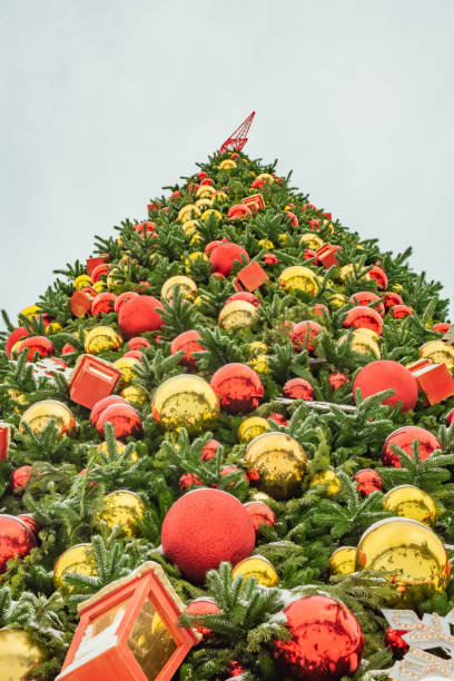 istock Christmas tree with red and gold balls 1312141381