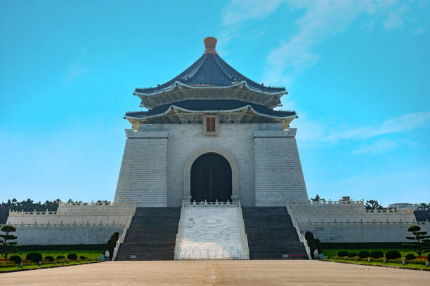 national chiang kai-shek memorial hall - national chiang kai shek memorial hall foto e immagini stock
