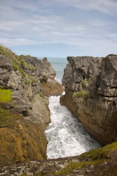 istock Pancake rocks (Punakaiki) New Zealand 1312158922