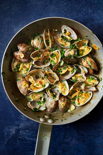 Clams a Bulhao Pato. Clams a Bulhao Pato, Portuguese recipe for clams. clam animal stock pictures, royalty-free photos & images