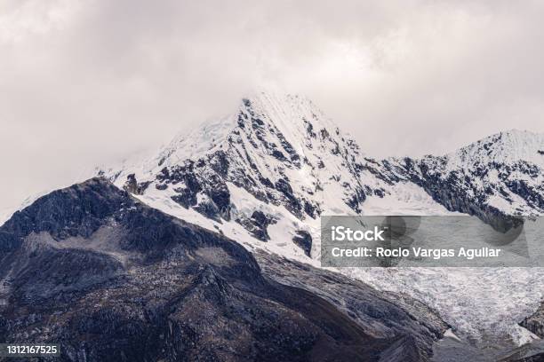 Lake Paron Snowy Pirámide Of Garcilazo And Part Of The Hill In Caraz Stock Photo - Download Image Now