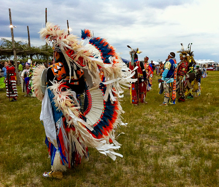 Color picture of an American indian girl from behind