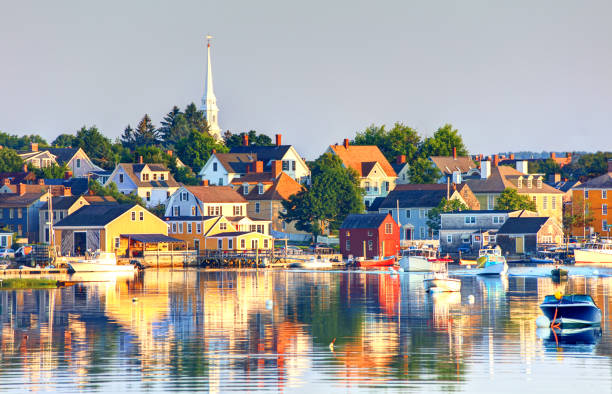 Portsmouth, New Hampshire Portsmouth is the third oldest city in the United States and is a historic seaport and popular summer tourist destination only 60 miles from Boston portsmouth nh stock pictures, royalty-free photos & images