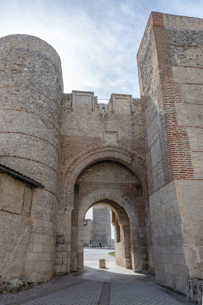 istock Cuellar wall gate with Mudejar art elements. Cuellar, Segovia, Castilla y Leon, Spain 1312260447