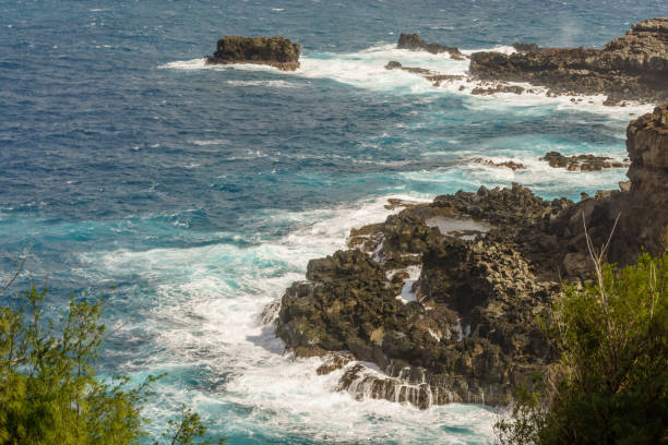 istock Rugged Maui northern coastline 1312299684