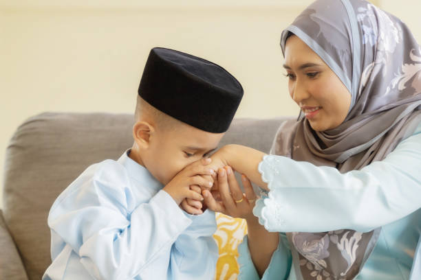 istock Eid Mubarak celebration moment with Malay family 1312329324