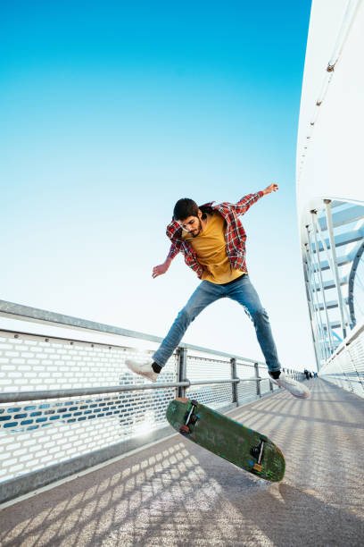 istock How to make skateboarding tricks and jumps 1312349570