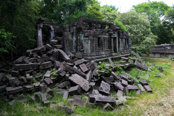 ruins in ankor 1 - ankor imagens e fotografias de stock