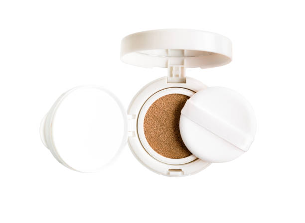 foundation cushion powder with puff. cosmetic face powder isolated on white background - powder puff imagens e fotografias de stock