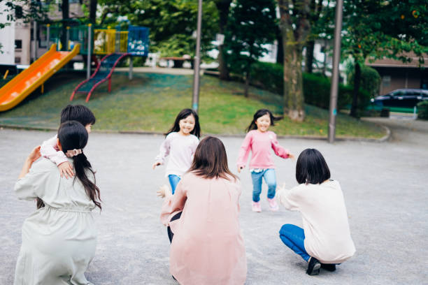 istock Children running with their mothers 1312429922