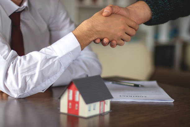 istock handshake for a new house 1312502922