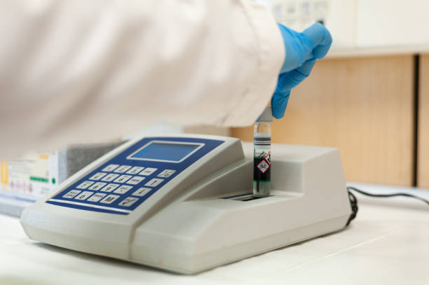 istock Woman working in a laboratory 1312635093
