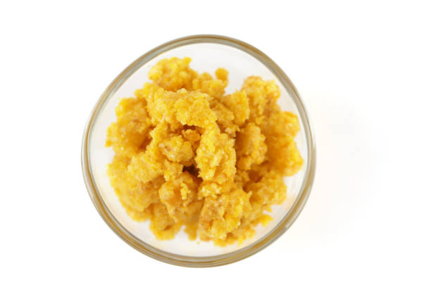 istock Hemp Floral Wax in a petri dish 1312704655