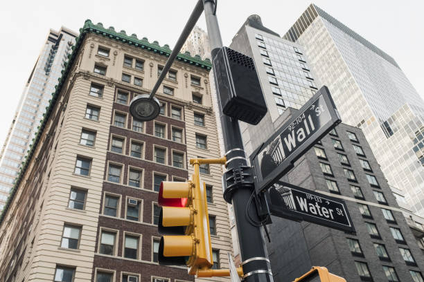 istock Traffic light on city street 1312708790