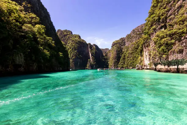 Photo of Beautiful turquoise ocean of Pileh Lagoon is a very beautiful place and one of the popular tourist attractions in Phi Phi Le island in Krabi, Thailand.