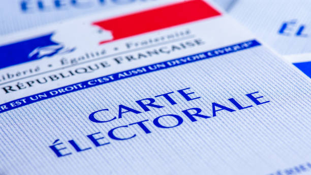 tarjeta electoral francesa - france election presidential election french culture fotografías e imágenes de stock