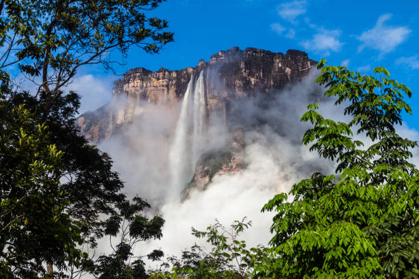 Angel Falls (Salto Angel), world's highest waterfall (978 m), Venezuela