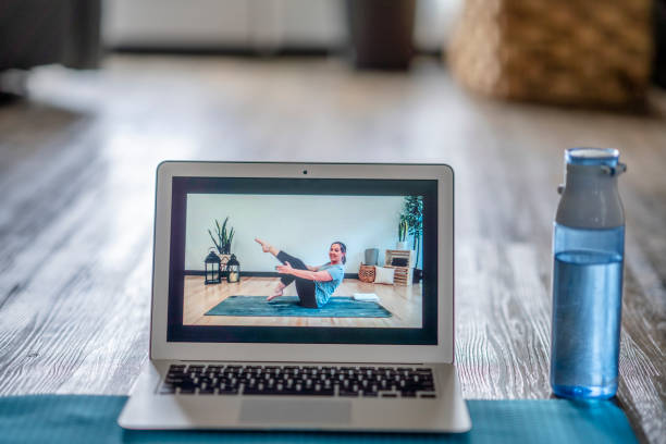 istock Online Fitness Class 1312900102