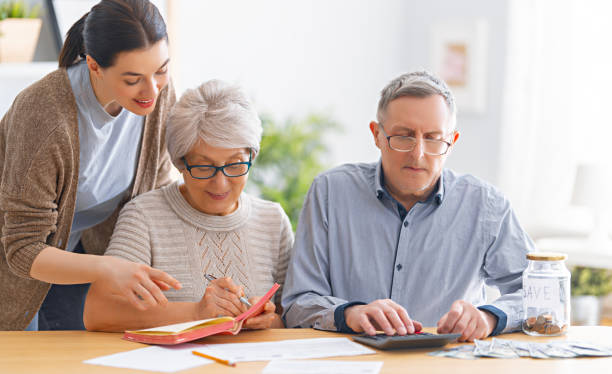 istock family managing  budget 1312906996