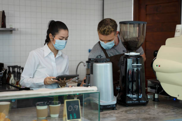 istock Service at coffee shop. 1312939102