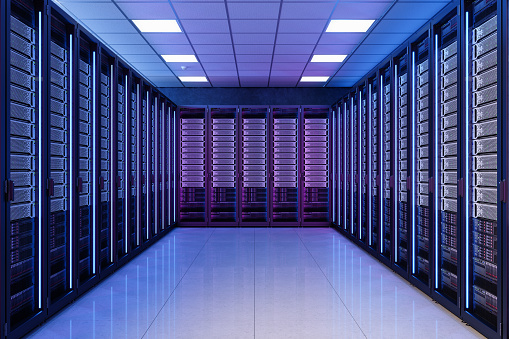Sala de servidores futurista interior en centro de datos con luces de neón photo