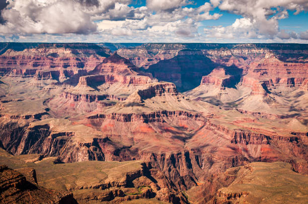 una vista da mather point - grand canyon foto e immagini stock
