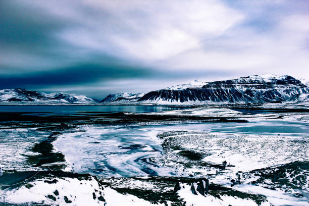 istock View from kirkjufell in winter 1313018949