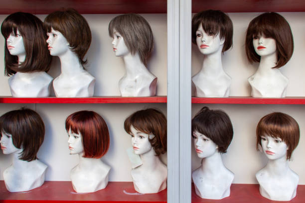 teste manichino per parrucche - heads up display foto e immagini stock