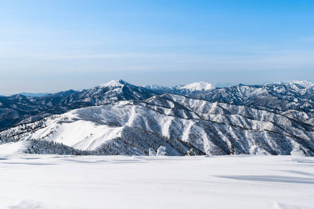 istock mount hiuchigatake and shibutsusan in winter 1313100995
