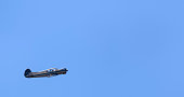 ein-charter-einzelpropellerflugzeug-flie
