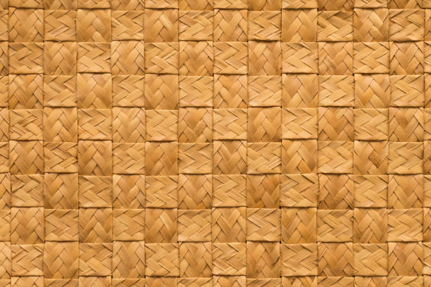 полный каркас ручной плетеной текстуры коврика стола. кухня природных ткать placemat - wicker textured bamboo brown стоковые фото и изображения