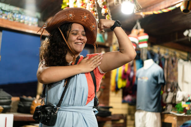 istock Northeastern woman wearing cangaceiro hat 1313214134