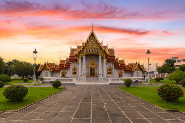 ワット・ベンタマボピター・ドゥシヴァナラム - asia thailand vacations wat phra kaeo ストックフォトと画像