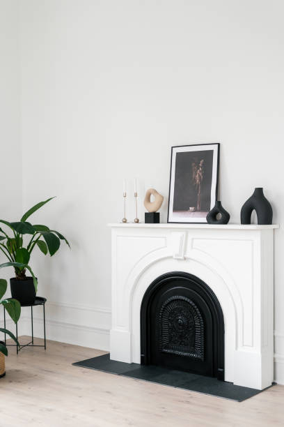 istock White modern fireplace in contemporary living room 1313258701