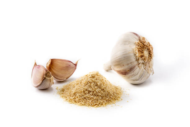 istock Garlic cloves and garlic powder 1313275314