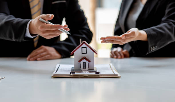 istock Real estate broker agent presenting and consult to customer 1313290634