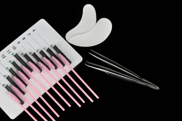 istock A tablet with false eyelashes, eyelash brushes and patches. 1313301638