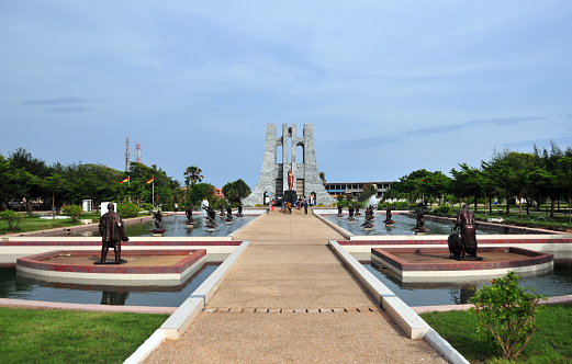 Accra, Ghana: garden and fountains of the Kwame Nkrumah Memorial Park, named after the founding father’ of Ghana, contains the tombs of Kwame Nkrumah and his wife Fathia Nkrumah - built on a former British polo field, where Nkrumah declared independence in 1957 - Atta Mills High-street,