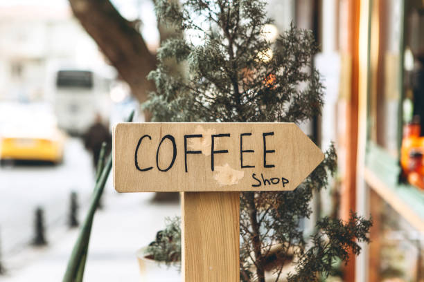 istock Sign coffee shop 1313340380